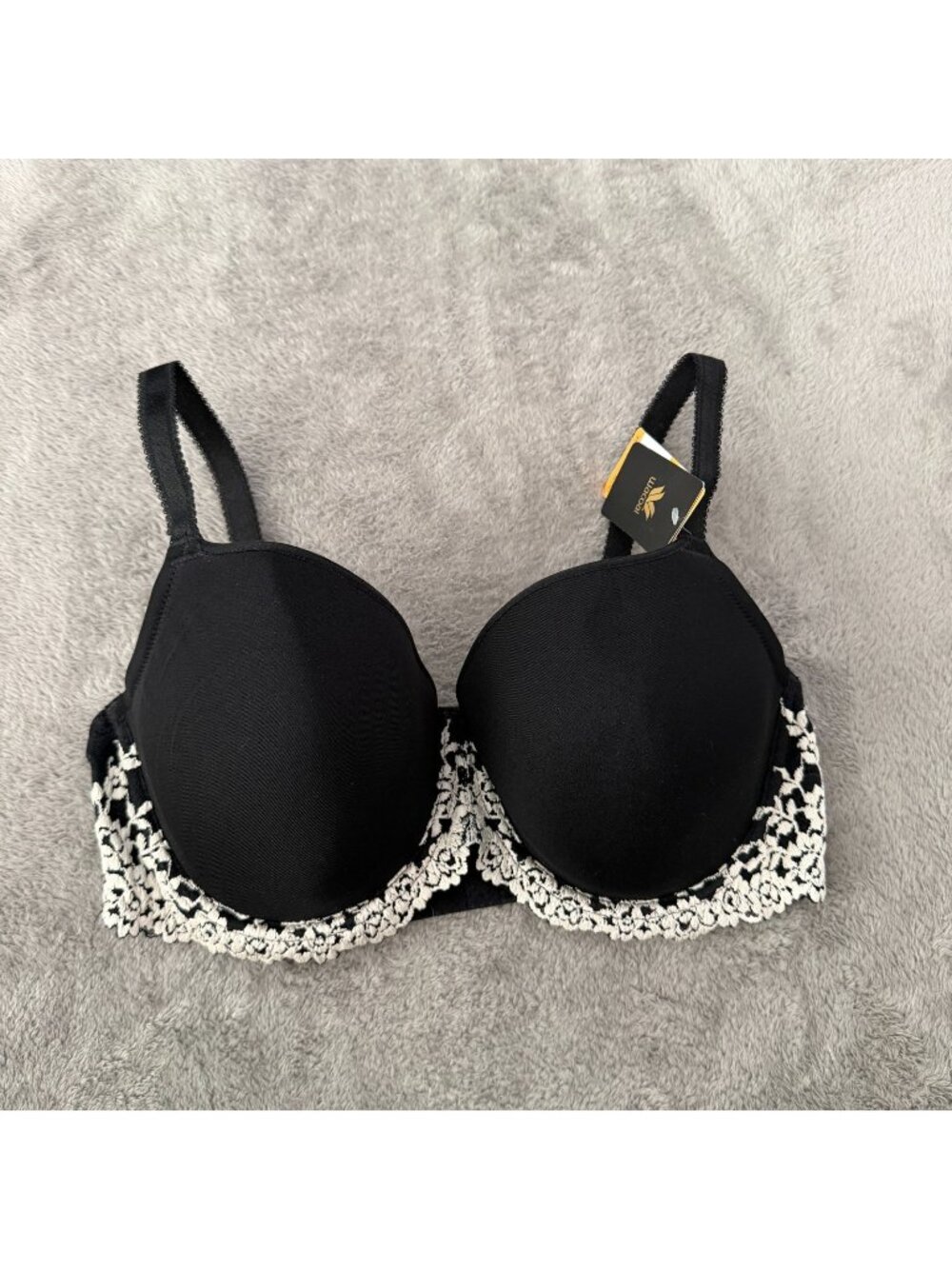 NWT Wacoal Embrace Lace Bra Womens 36DD Black Underwire 853191